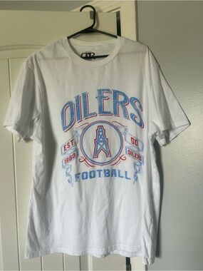OIlers football tshirt. Houston oilers/ Titans